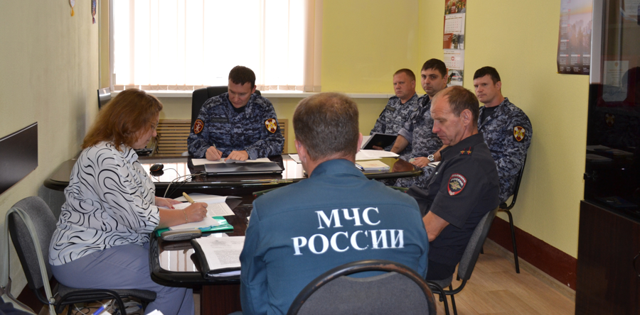 Новгородская Росгвардия, МЧС, УМВД взаимодействуют по вопросам гражданской обороны