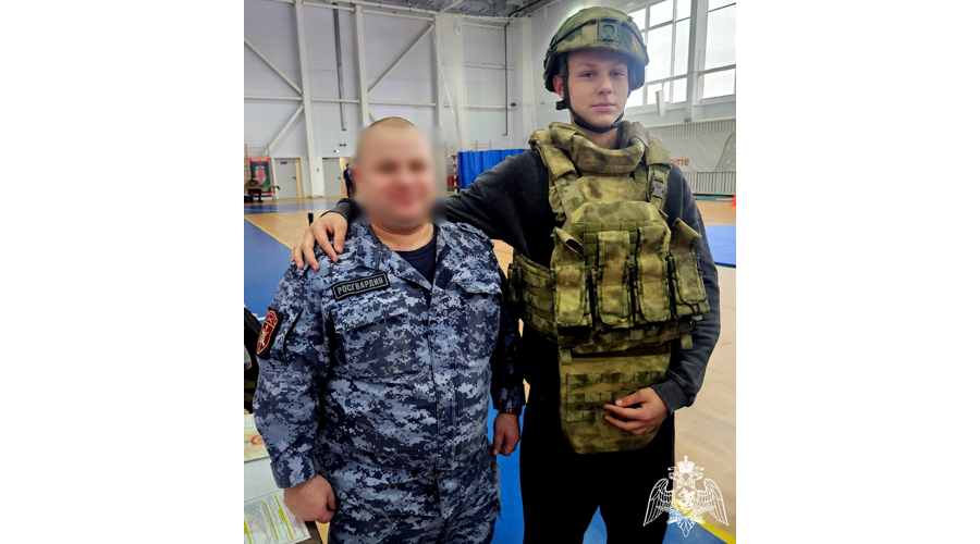 Новгородские росгвардейцы провели мероприятие для допризывной молодежи 