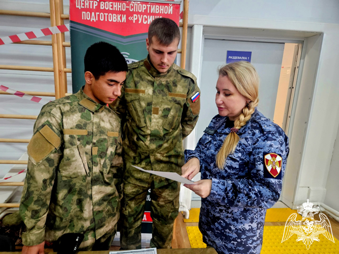 Новгородские  росгвардейцы рассказали  молодежи   о преимуществах поступления  в ведомственные  ВУЗы