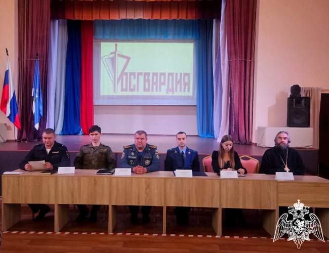 Новгородские росгвардейцы провели  межведомственный круглый стол