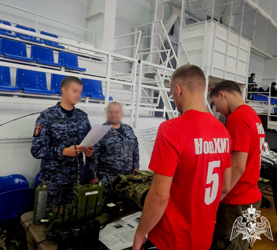 Новгородские росгвардейцы рассказали молодежи о преимуществах поступления в ведомственные ВУЗы
