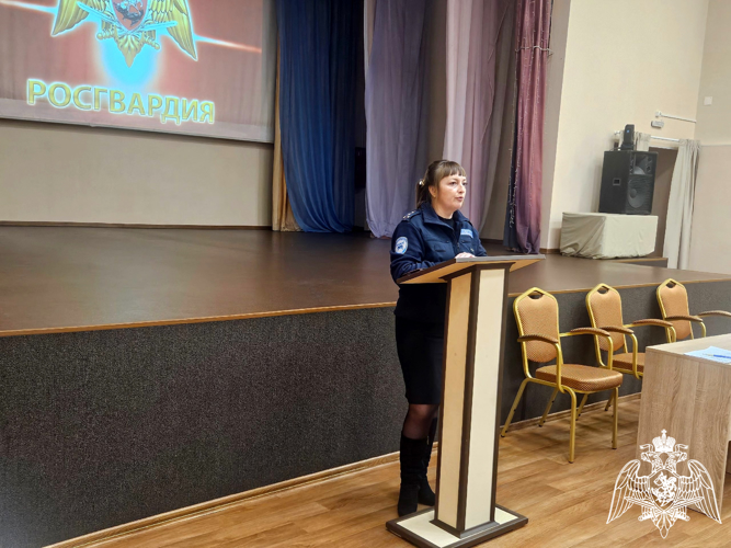 Новгородские росгвардейцы провели дискуссионный круглый стол с представителями силовых структур региона