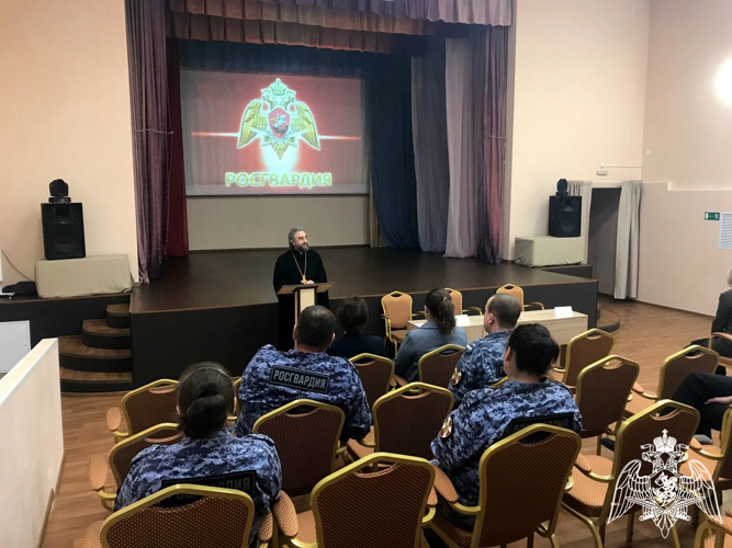 Новгородские росгвардейцы провели  дискуссионный  круглый стол с представителями силовых структур региона