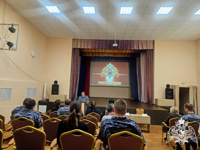 Новгородские росгвардейцы провели  дискуссионный  круглый стол с представителями силовых структур региона