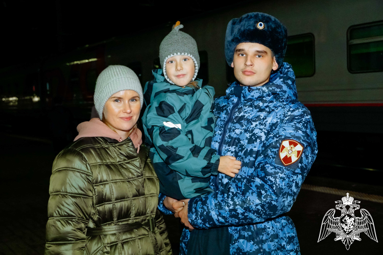 Более 20 новгородских  юношей отправились  служить  в  Росгвардию