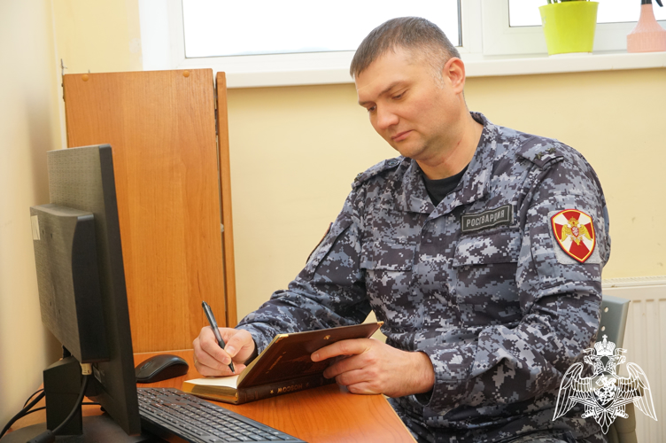 Новгородские росгвардейцы подвели итоги деятельности подразделений госконтроля  за 11 месяцев   2024 года