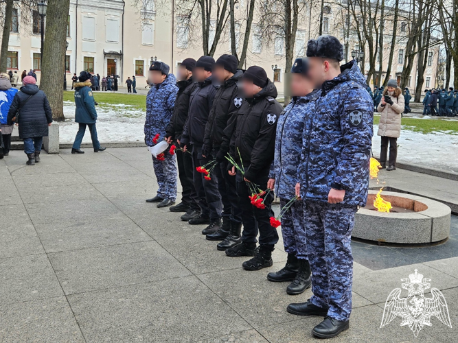 Начальник управления Росгвардии и личный состав ведомства приняли участие в митинге, посвященном 81-й годовщине со дня освобождения Новгорода от немецко-фашистских захватчиков