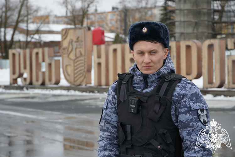 Ежесуточно десятки сотрудников вневедомственной охраны Росгвардии обеспечивают безопасность в регионе