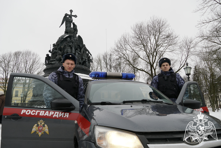 Ежесуточно десятки сотрудников вневедомственной охраны Росгвардии обеспечивают безопасность в регионе