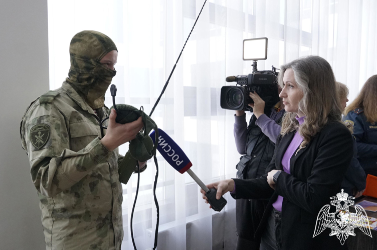 Военнослужащие Росгвардии приняли участие в проведении патриотических мероприятий для допризывной молодежи