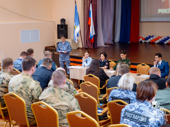 Новгородские росгвардейцы провели дискуссионный круглый стол с представителями силовых структур региона