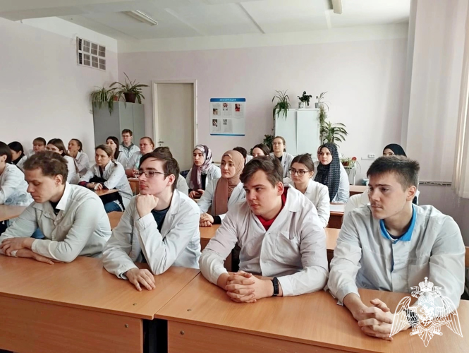 Новгородские росгвардейцы рассказали молодежи о преимуществах службы в Росгвардии