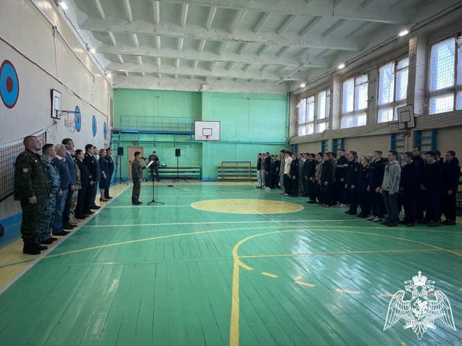 Новгородские росгвардейцы провели мероприятие для допризывной молодежи