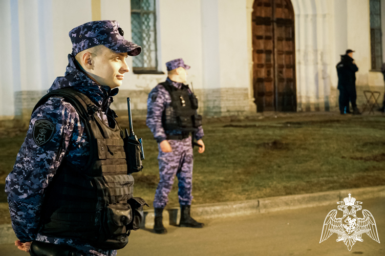 Более 50 новгородских росгвардейцев обеспечат  правопорядок во время празднования Пасхи