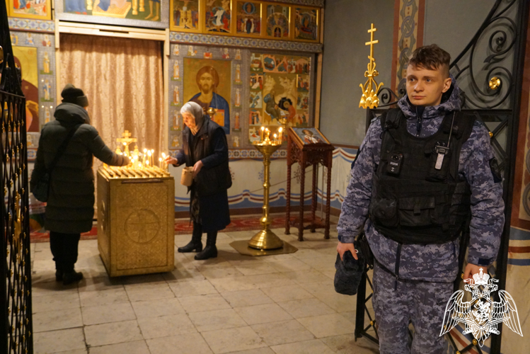 Новгородская Росгвардия обеспечивает безопасность Вербного воскресенья в регионе