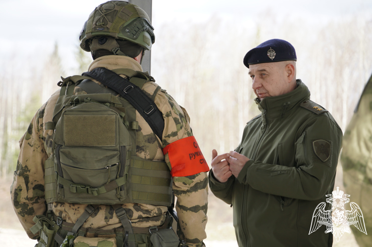 В Новгородской области  под руководством командующего Северо-Западным округом Росгвардии Героя России генерал-лейтенанта Сергея Буракова прошло тактико-специальное учение