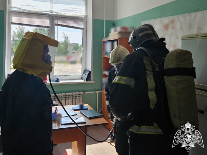 Совместное пожарно-тактическое учение Росгвардии и МЧС России прошло в Великом Новгороде