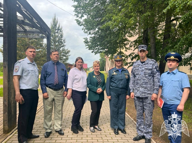 Новгородские росгвардейцы проверили безопасность детских оздоровительных лагерей в регионе
