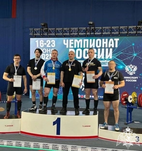 Новгородский росгвардеец стал призером в чемпионате России по пауэрлифтингу