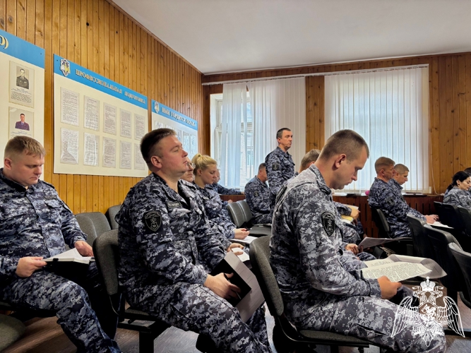 При   начальнике Управления  Росгвардии по Новгородской области  полковнике полиции  Викторе Барушеве во вневедомственной охране  состоялось совещание  по подведению итогов службы за 9 месяцев 2025 года 