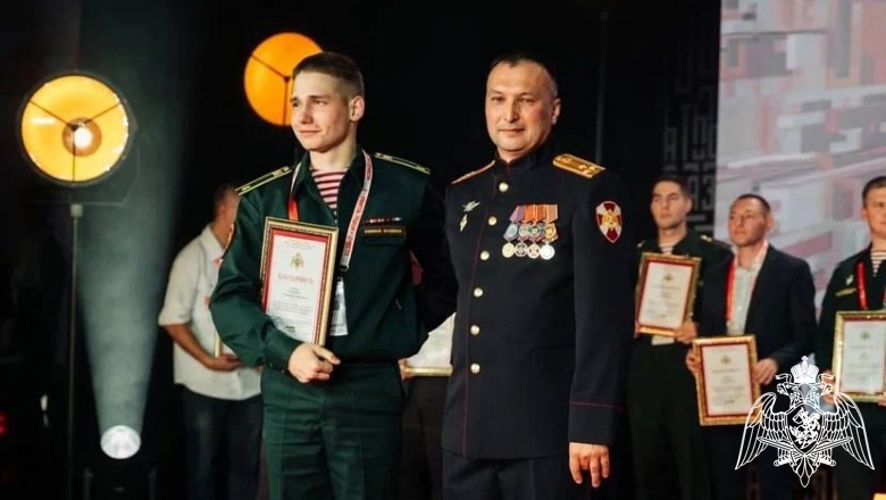 Уроженец Великого Новгорода, курсант Академии войск национальной гвардии РФ вошел в сотню лучших наставников России