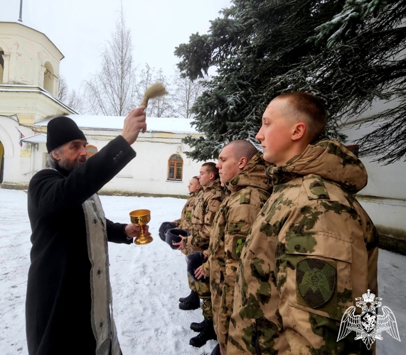 Юношей  из Новгородской области призвали для прохождения военной службы в Северо-Западный округ Росгвардии