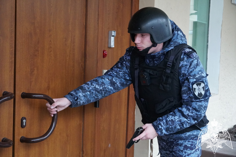 Новгородские  росгвардейцы несут службу в усиленном режиме