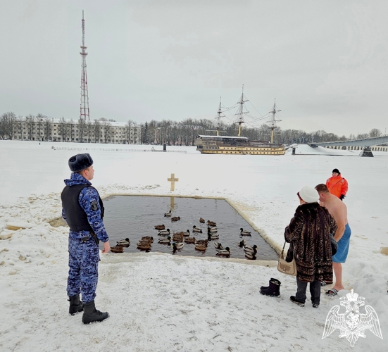 Новгородские росгвардейцы обеспечили общественный порядок и безопасность во время празднования Крещения Господня