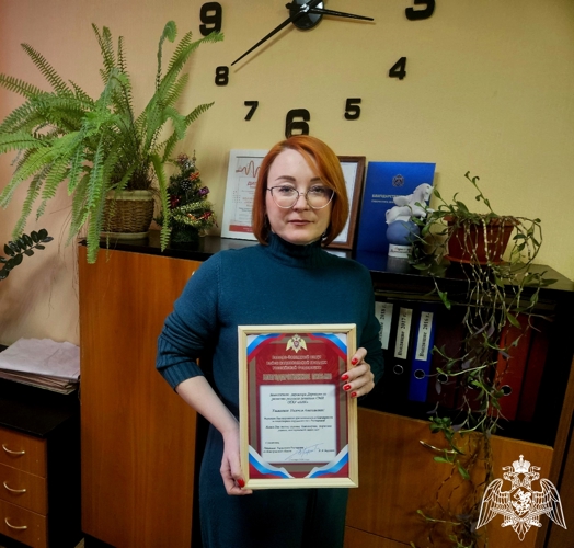 Новгородские росгвардейцы поздравили журналистов с Днем печати
