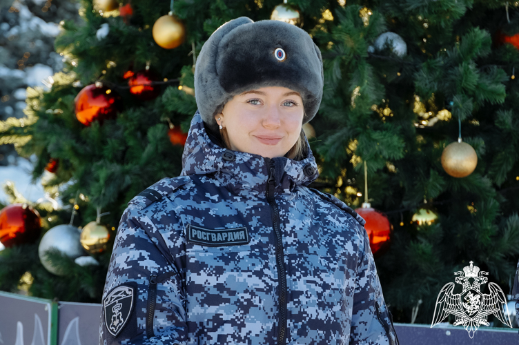 Новгородские росгвардейцы обеспечивают безопасность граждан во время пребывания «Поезда Победы»
