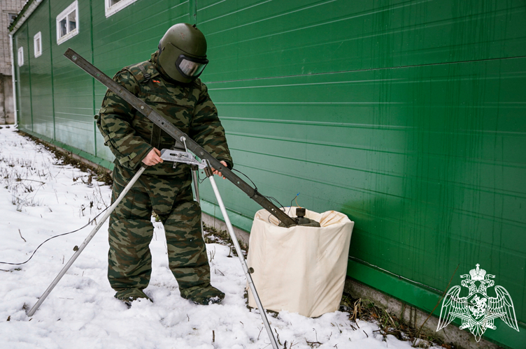 Отряд мобильный особого назначения (ОМОН)