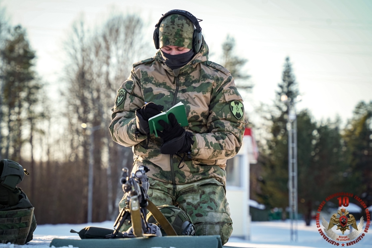 Под Петербургом снайперы Росгвардии из 10 регионов страны провели боевые стрельбы