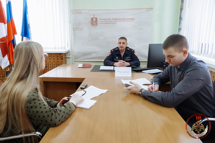 Телесюжет в программе "Новости утро" на Новгородском областном телевидении от 18 марта 2026 года о проведении пресс-конференции с начальником ОВО
