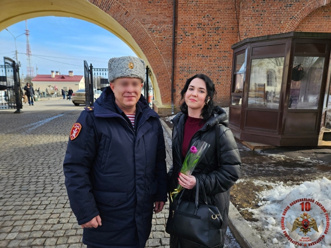 В Новгородской области росгвардейцы провели акцию «8 Марта – день красоты и радости!»
