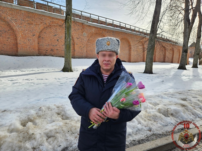 В Новгородской области росгвардейцы провели акцию «8 Марта – день красоты и радости!»
