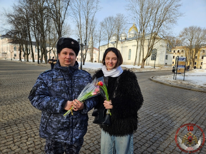 В Новгородской области росгвардейцы провели акцию «8 Марта – день красоты и радости!»