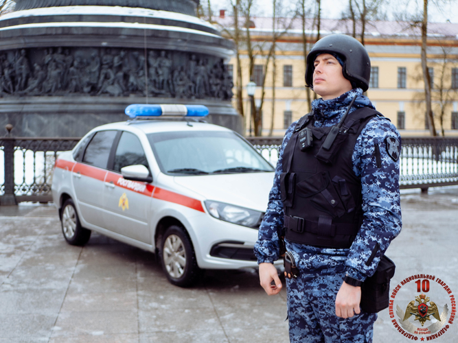 Новгородские росгвардейцы  задержали мужчину