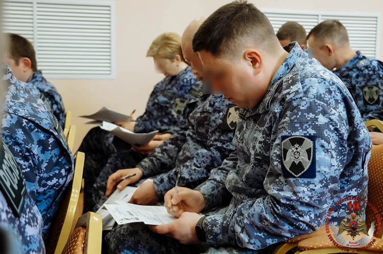 Новгородские росгвардейцы приняли участие в «Диктанте Победы»