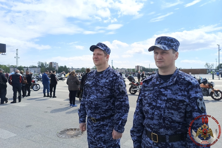 Новгородские росгвардейцы обеспечили безопасность  во время открытия  мотосезона