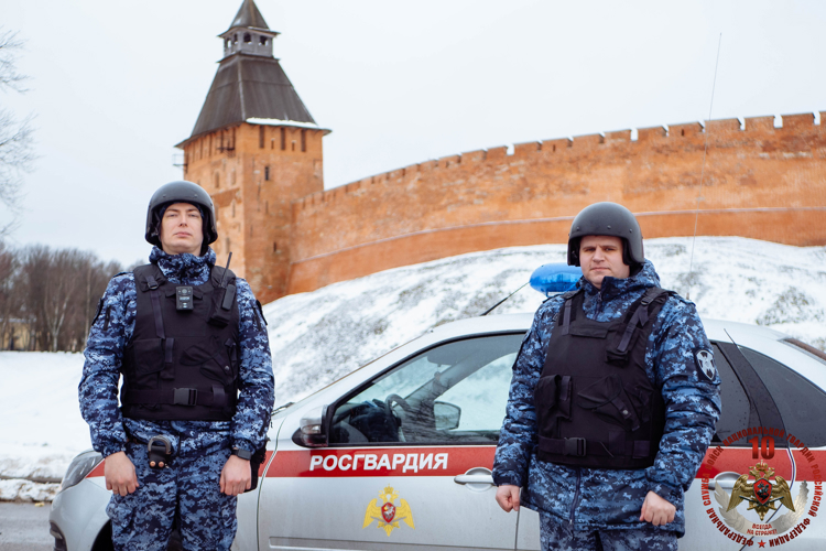 Ежесуточно безопасность в Новгородской области обеспечивают более 30 экипажей вневедомственной охраны Росгвардии
