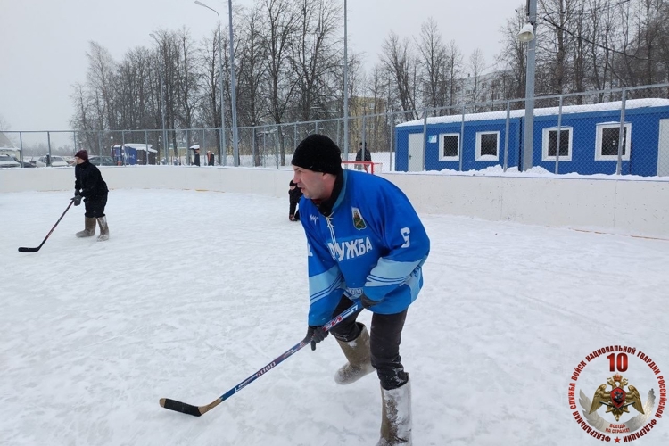 В Новгородской области росгвардейцы приняли участие в турнире по хоккею