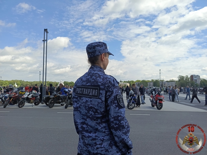 Новгородские росгвардейцы обеспечили безопасность  во время открытия  мотосезона