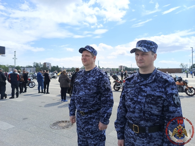 Новгородские росгвардейцы обеспечили безопасность  во время открытия  мотосезона
