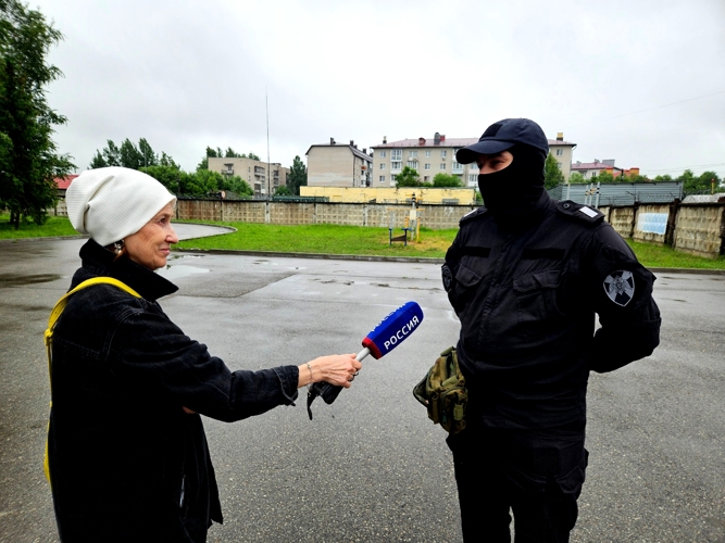 Новгородские кинологи Росгвардии показали мастерство и выучку своих питомцев