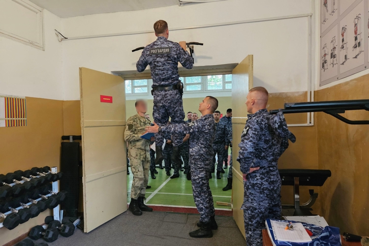 Новгородские росгвардейцы  завоевали  третье место  в Санкт-Петербурге на окружном  этапе ежегодного Всероссийского конкурса профессионального мастерства среди сотрудников вневедомственной охраны Росгвардии