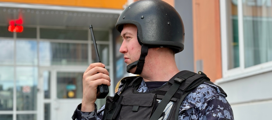 Новгородские росгвардейцы приняли участие во всероссийских учениях на объектах образования 
