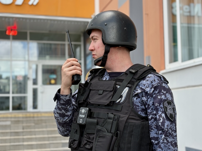 Новгородские росгвардейцы приняли участие во всероссийских учениях на объектах образования 