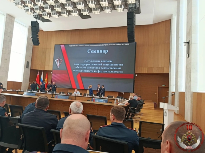 Руководство вневедомственной охраны Новгородской области Росгвардии  приняло участие во Всероссийском совещание-семинаре в Нижнем Новгороде