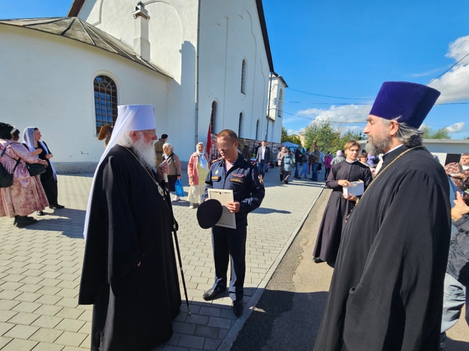 Новгородские росгвардейцы приняли участие в Дне памяти перенесения мощей благоверного великого князя Александра Невского в схиме Алексия 