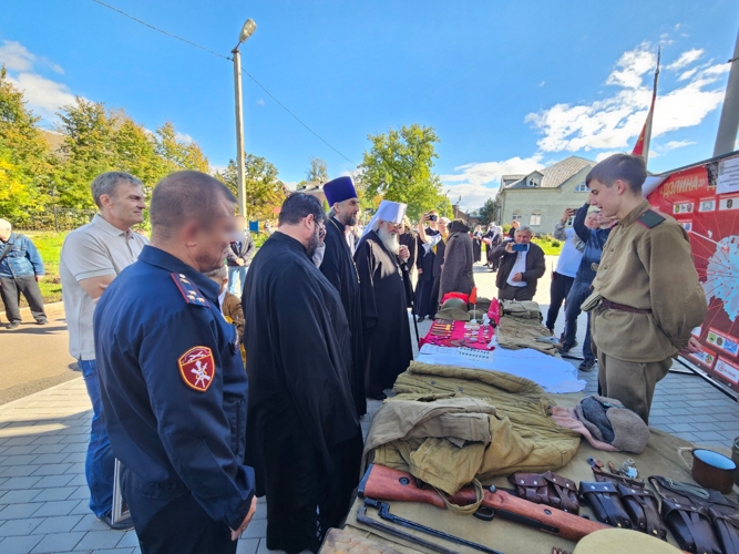 Новгородские росгвардейцы приняли участие в Дне памяти перенесения мощей благоверного великого князя Александра Невского в схиме Алексия 